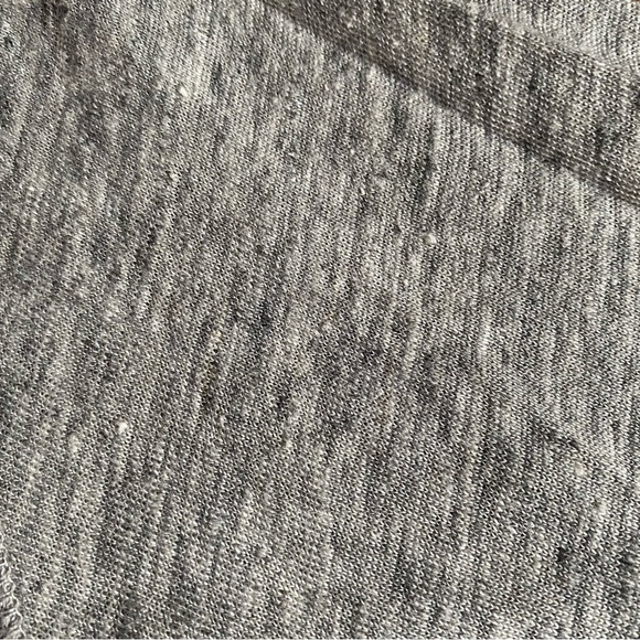 Aritzia Community Heathered Gray 100% Linen Henley Assymetrical Top Size MEDIUM - Picture 15 of 15